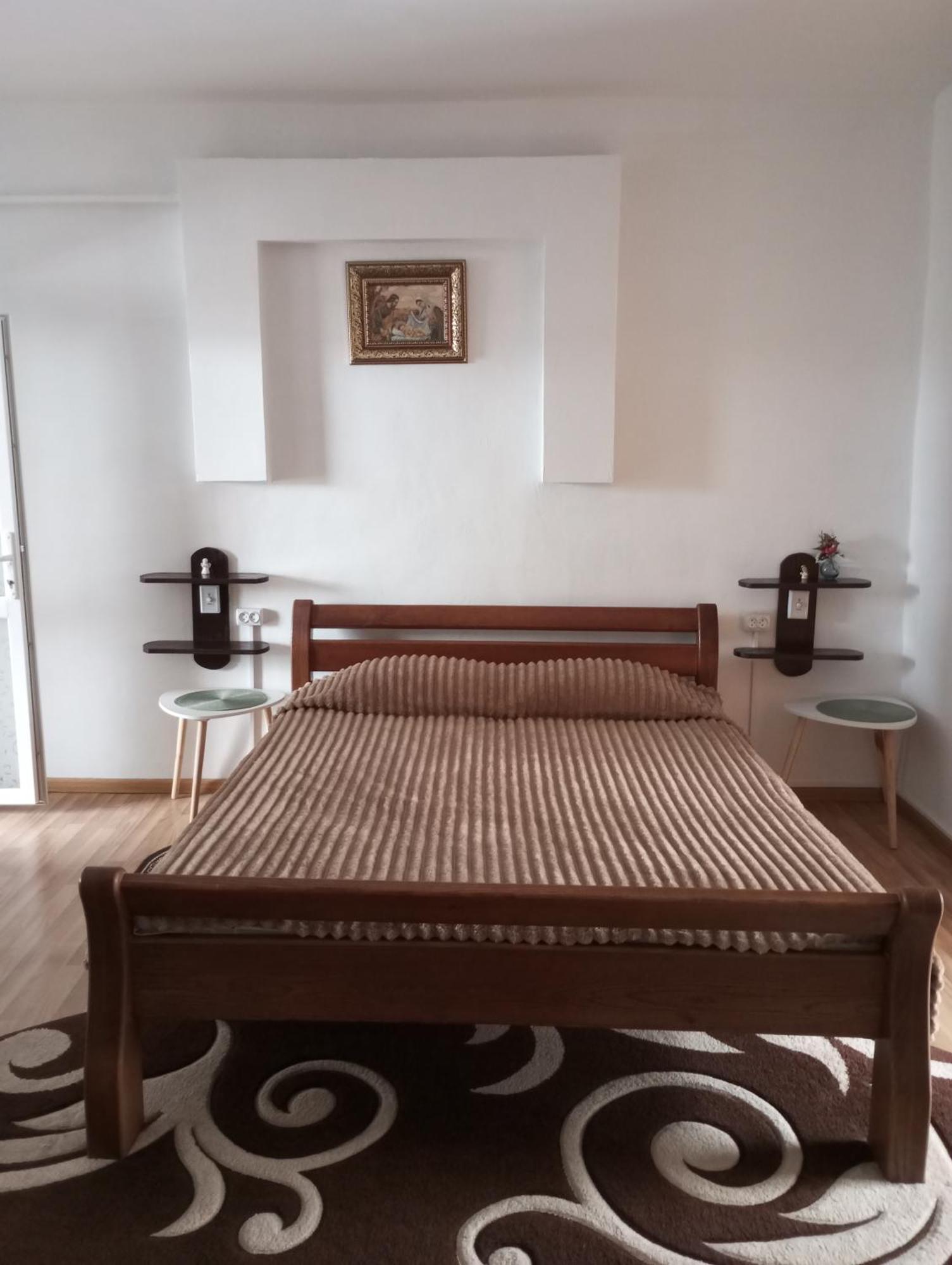 Карпатські Ночі Чан На Території Apartment Yaremche Luaran gambar